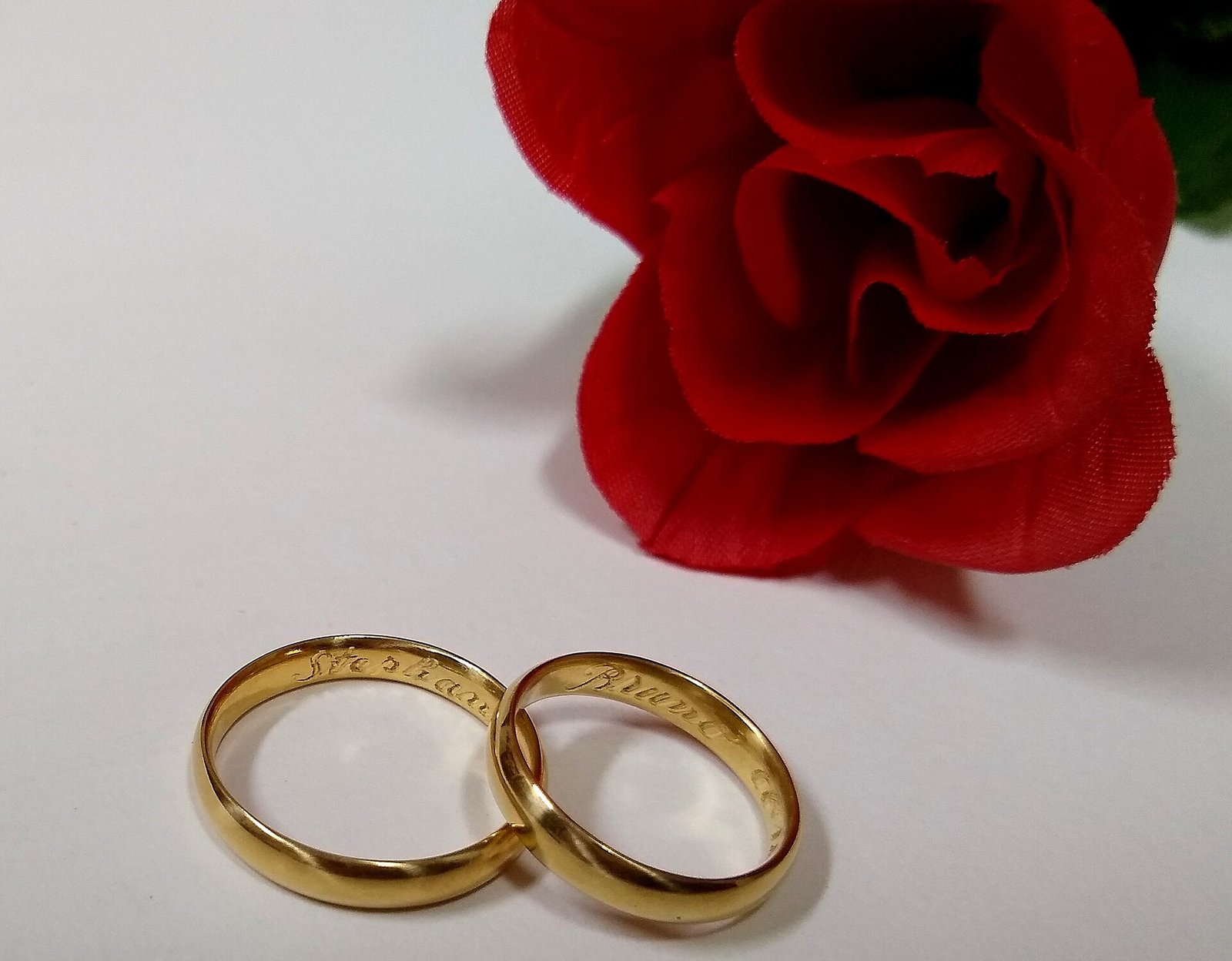 ペアの結婚指輪(イメージ)