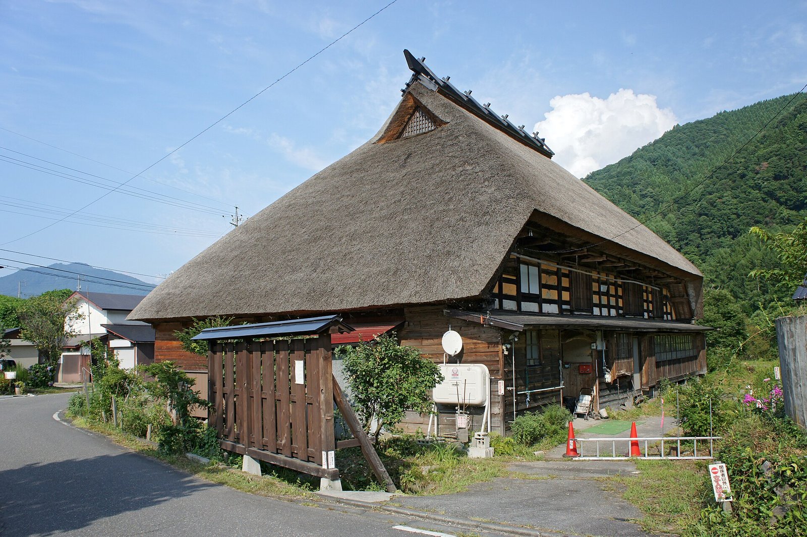白馬村の空き家が360万円で売れた 買ったのはオーストラリア人夫婦